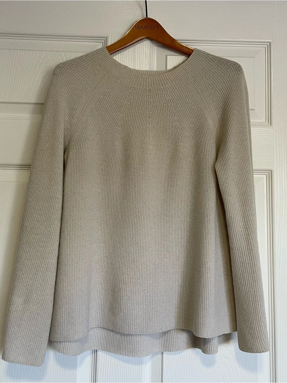 Vince 100% Cashmere Directional Ribbed Crew Neck Sweater in Heather Cloud Small